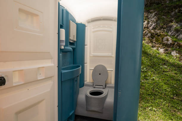 Portable Toilet Options We Offer in Hillsdale, NJ